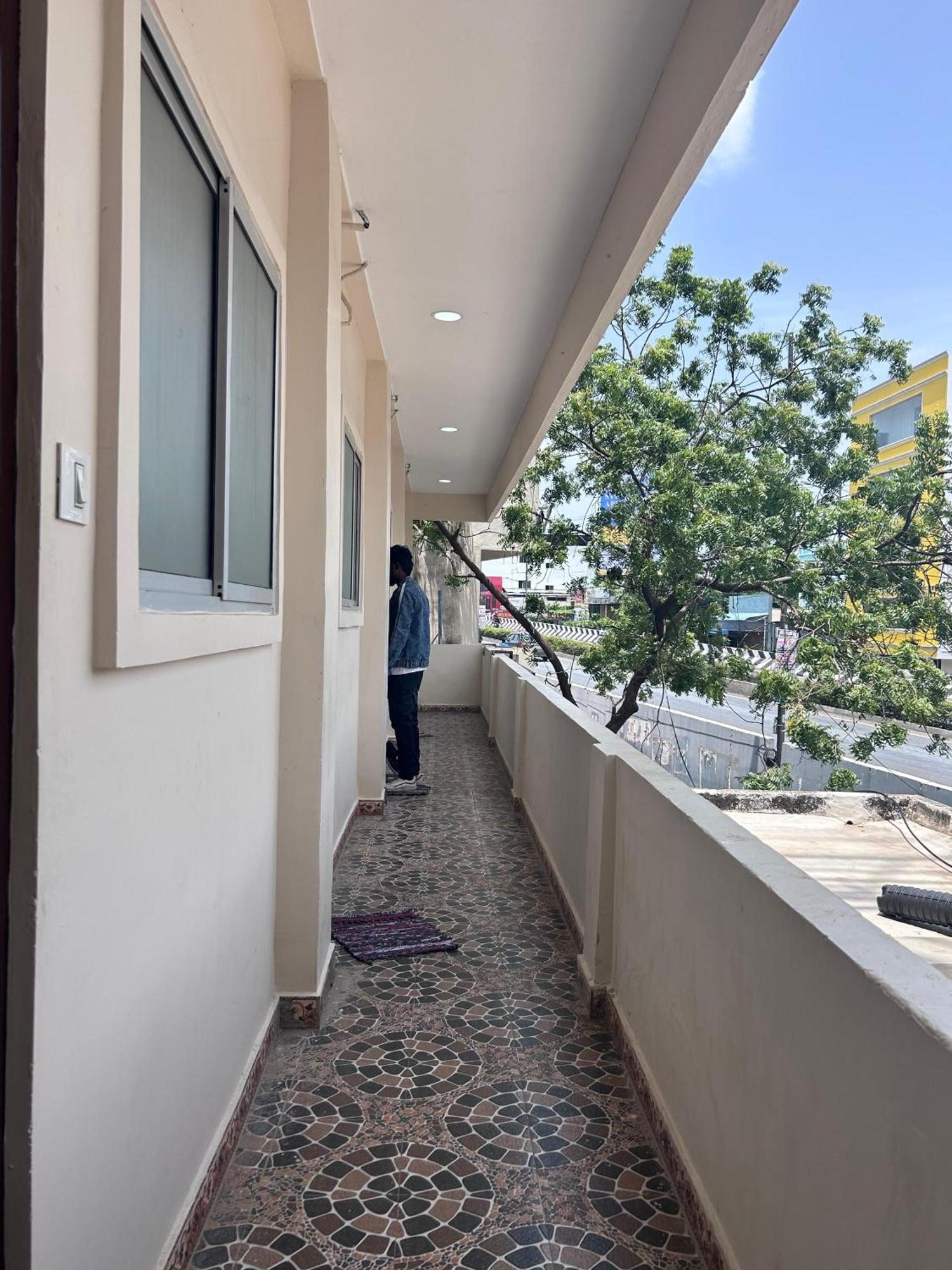 Gsd Inn Guest House 퐁디셰리 외부 사진